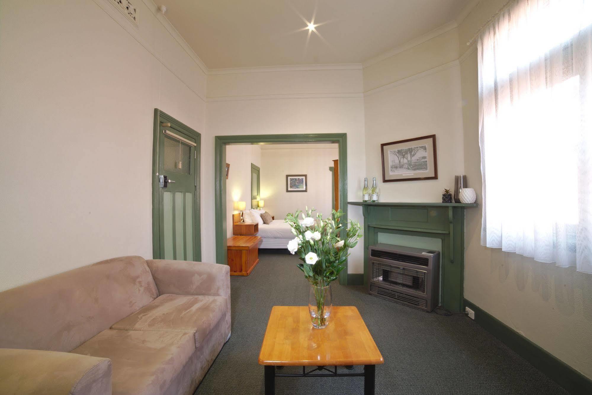 Ballarat Station Apartments エクステリア 写真