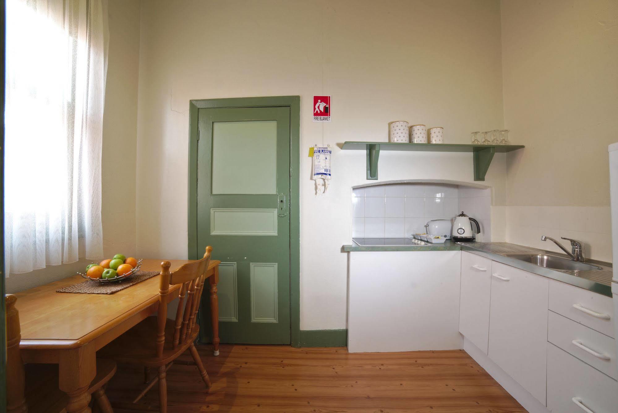 Ballarat Station Apartments エクステリア 写真