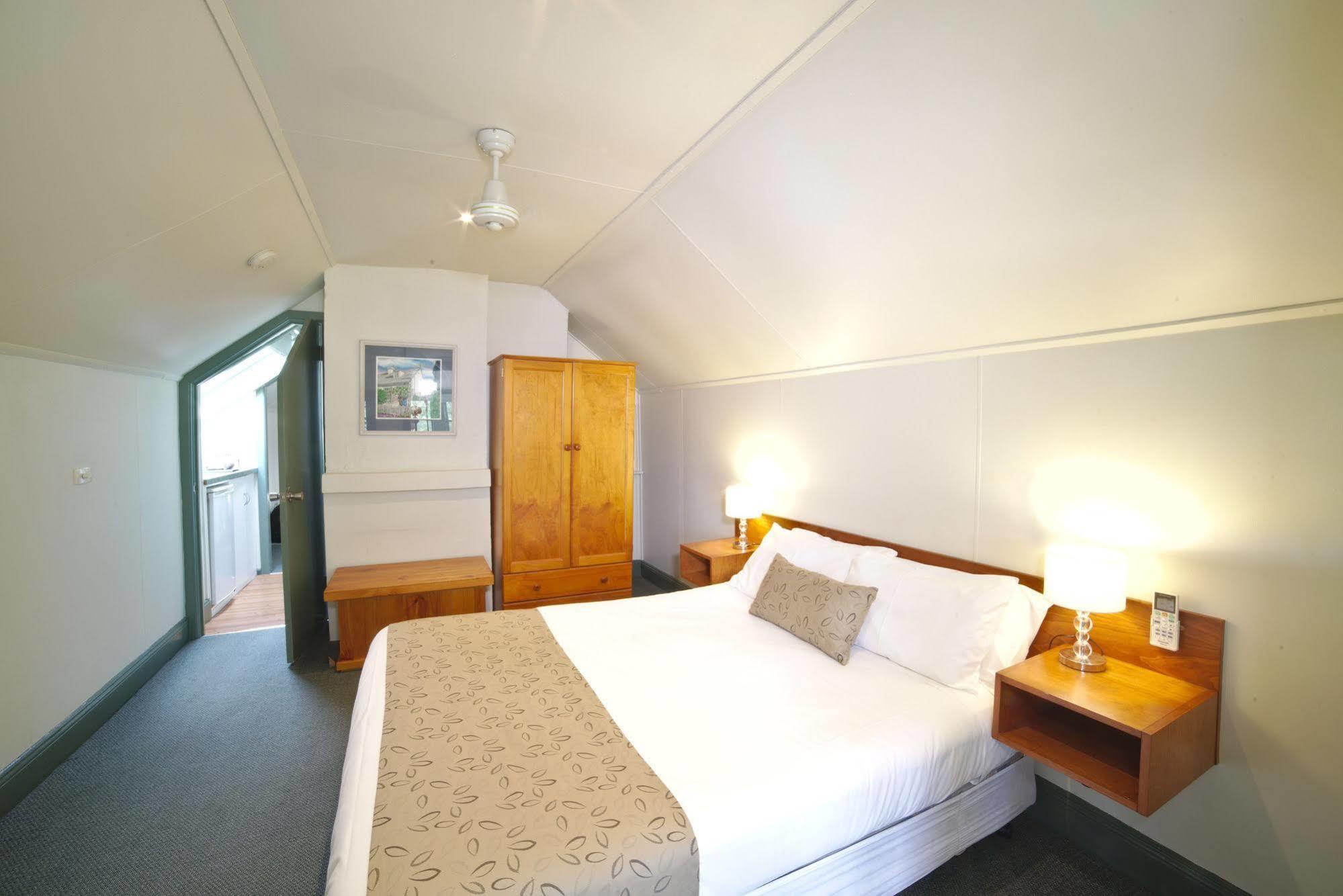 Ballarat Station Apartments エクステリア 写真