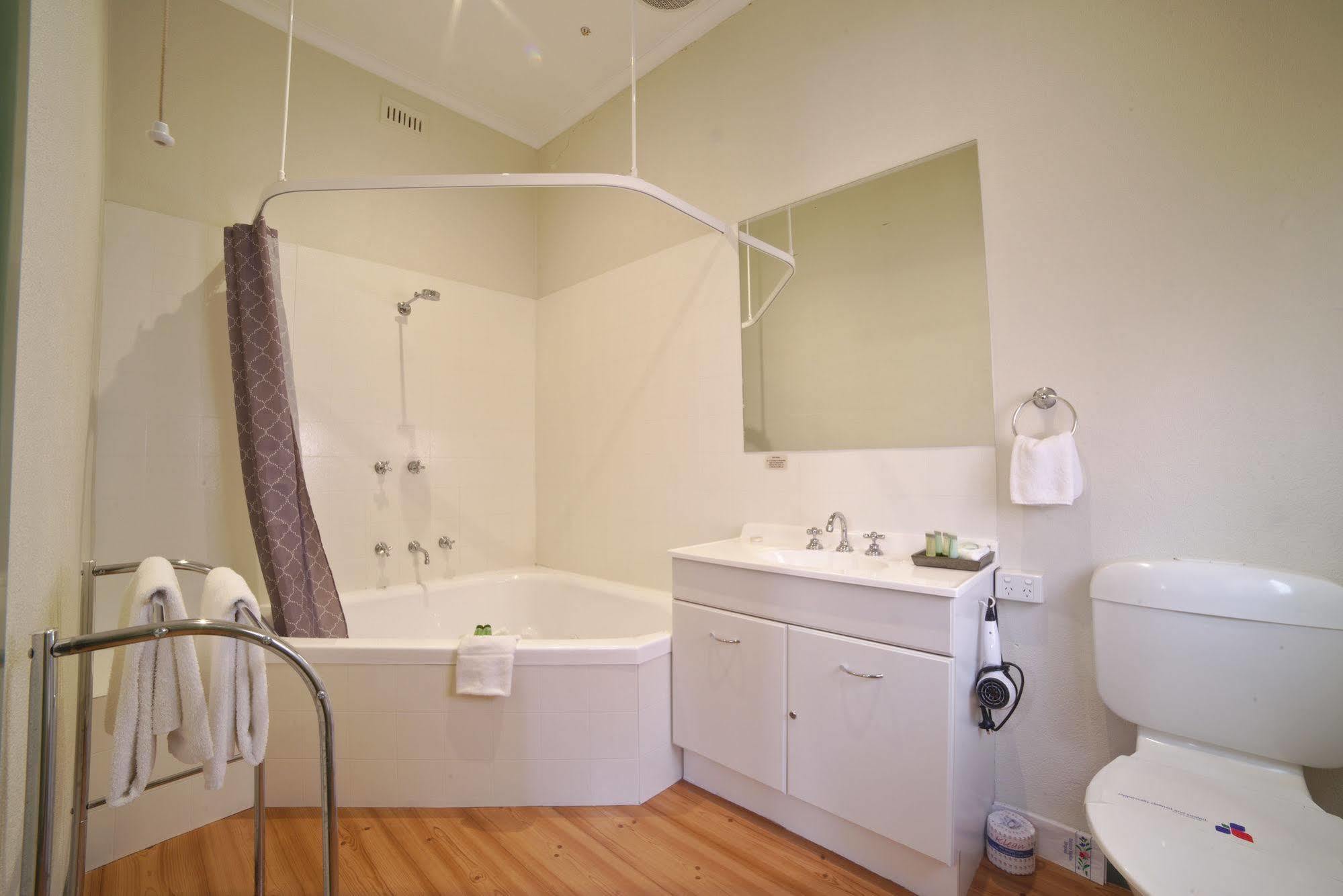 Ballarat Station Apartments エクステリア 写真